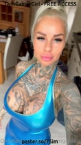 Bimbo rubio caliente