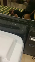 Abriendo la vagina de mi perra traviesa