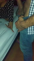Chupando a dos chicos