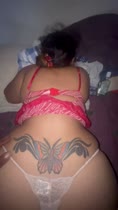 Dándole para poner una puta