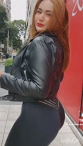 Encuentrala como andreinafoxxx