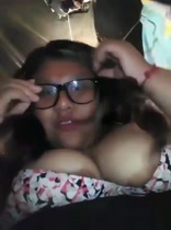 Gordita con grandes tetas