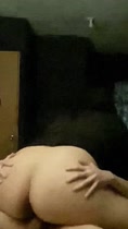 La novia monta mi polla como si fuera su cumpleaños