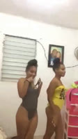 Lesbianas dominicanas que hacen muchas travesuras en el móvil