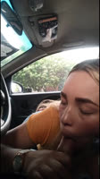 Mamada en el auto es mi mona parte 2