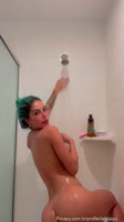 Mc Tati Zaqui Peladinha en el baño