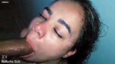 Mujer horrible chupando