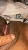 Pajita de en un video llamado