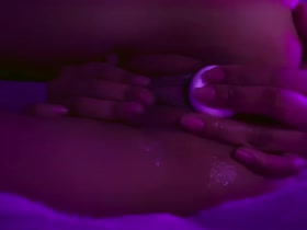 Vengo muy rico mientras estoy solo en casa