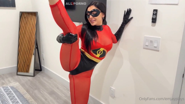 Emily Rinaudo Fucking as Elastigirl