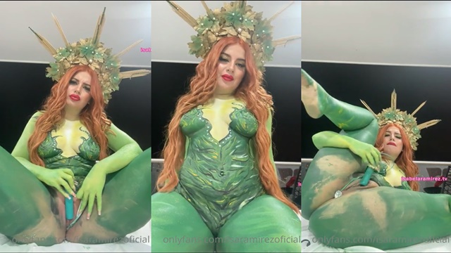 Isabela Ramirez Masturbandose como Hiedra Venenosa