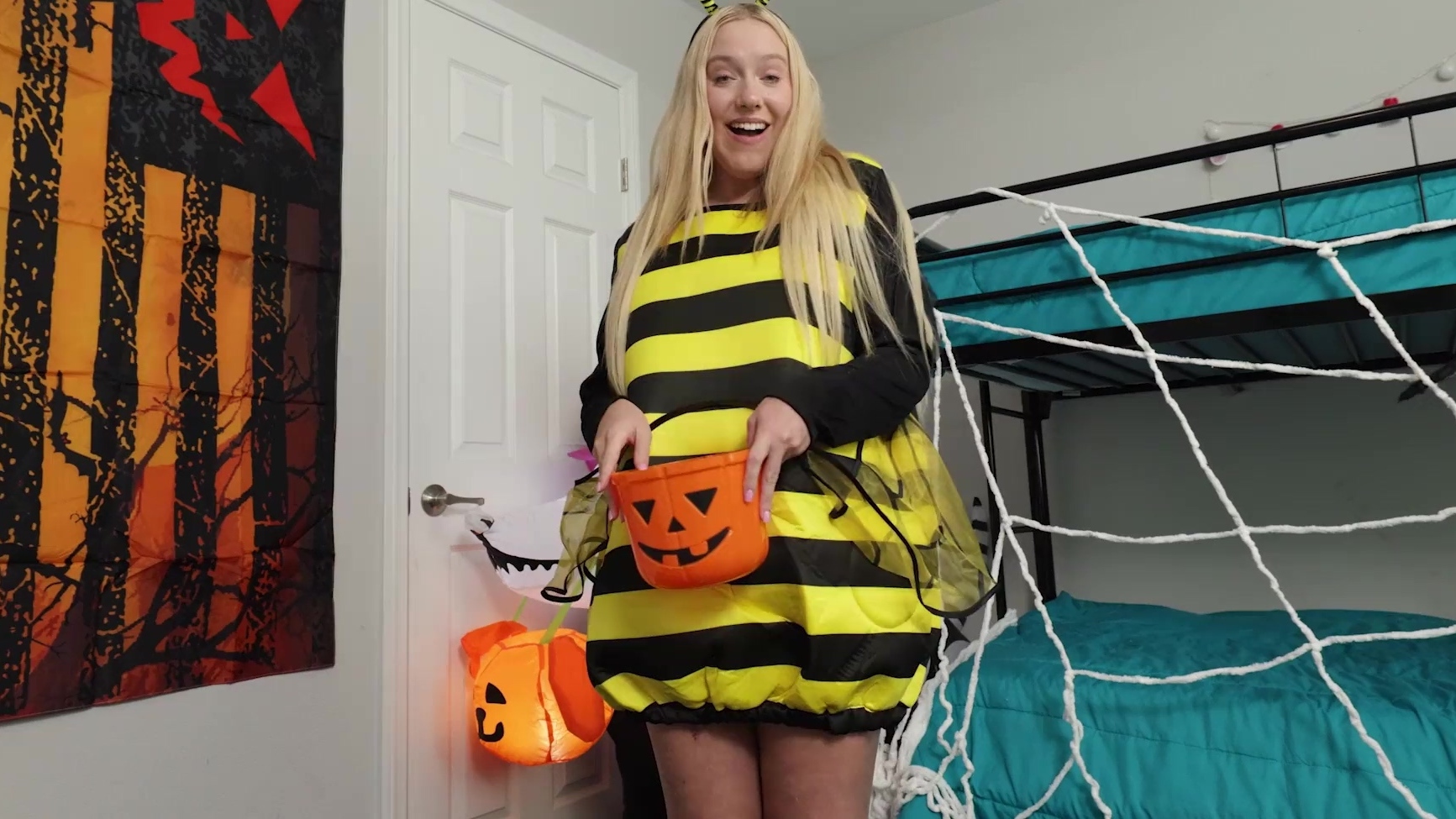 El buscador quería algo más que un caramelo y encontró su polla.