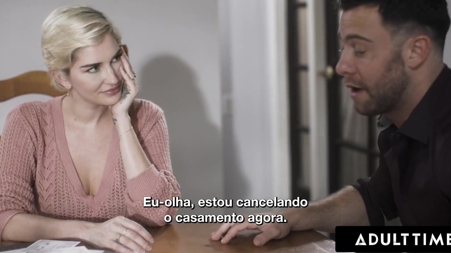 Hacer trampa con la MILF rubia Skye Blue