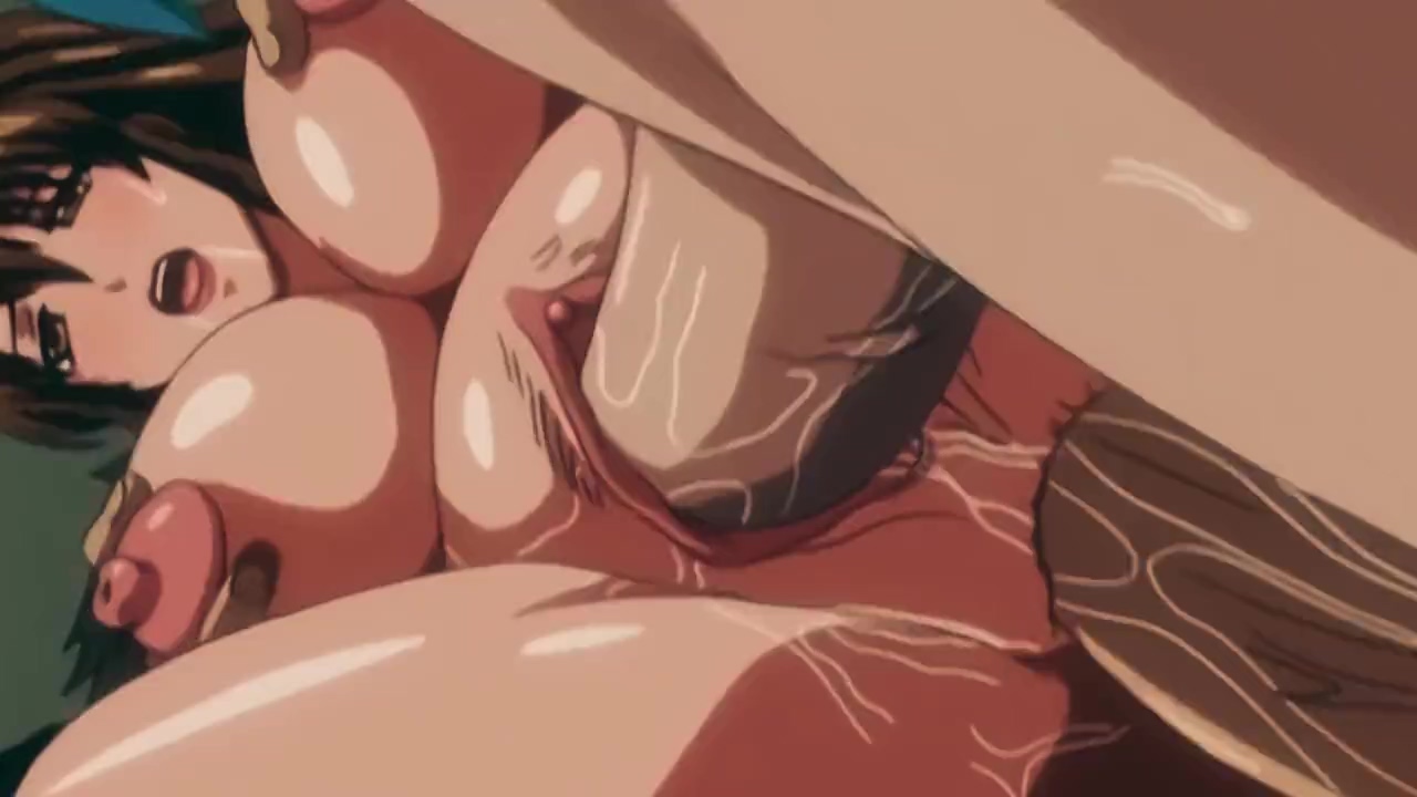 Hentai: Después de sexo apasionado con su novio, una MILF apasionada y lujuriosa se deja hacer un trío con unos chicos en su cara.