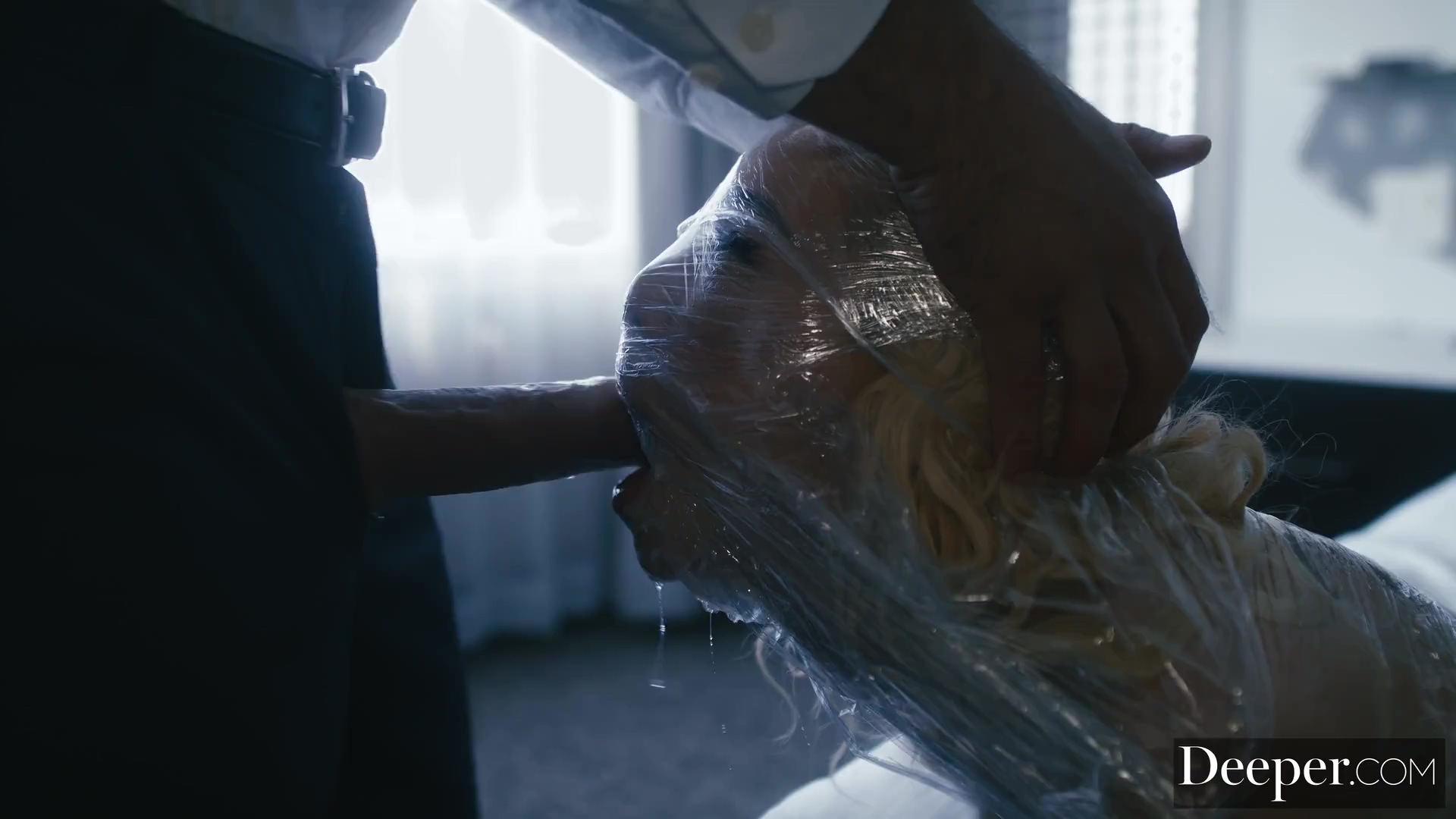 Kenzie Reeves domina el dormitorio.