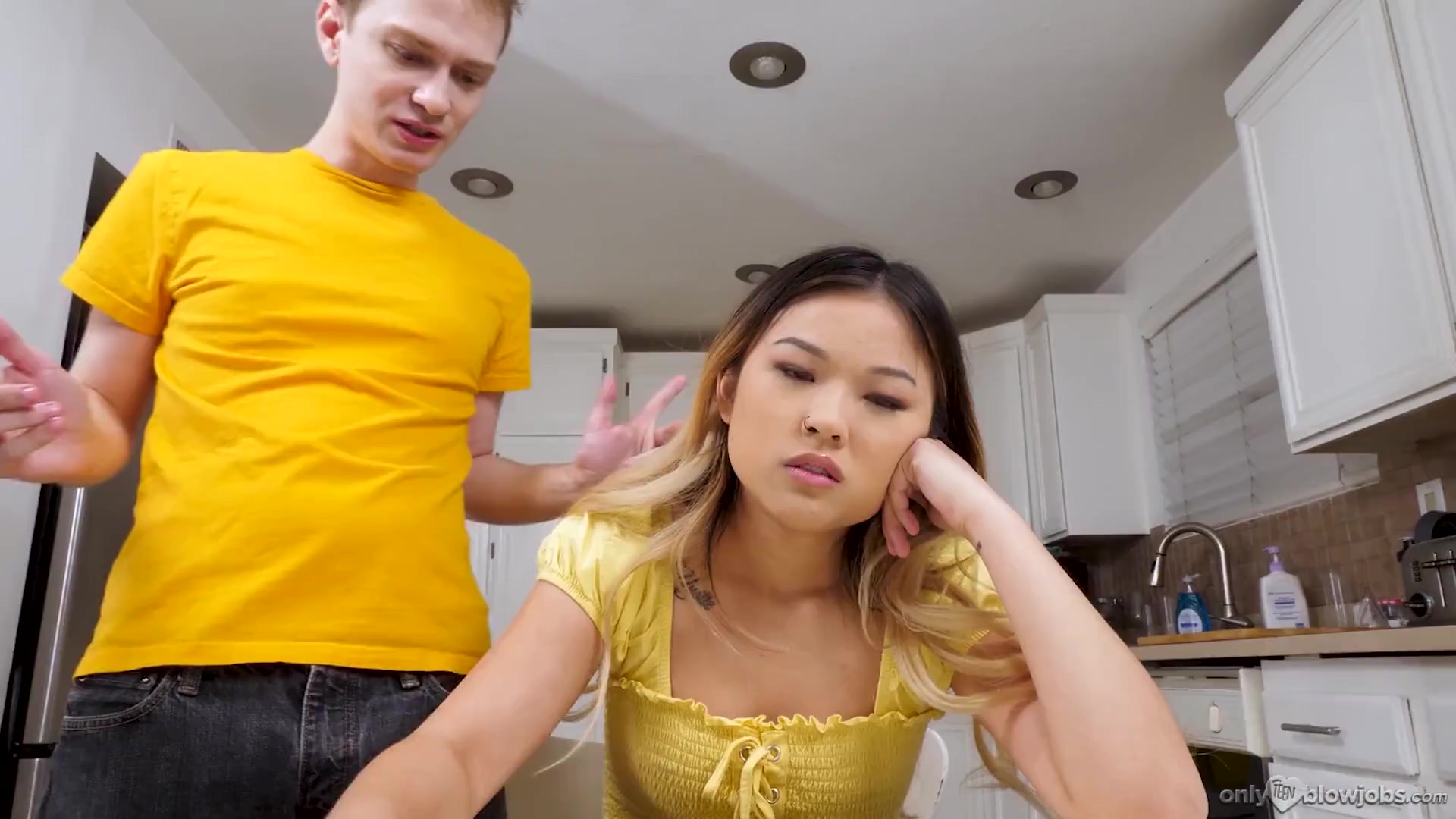 Mamada icónica combinada con chicas guapas