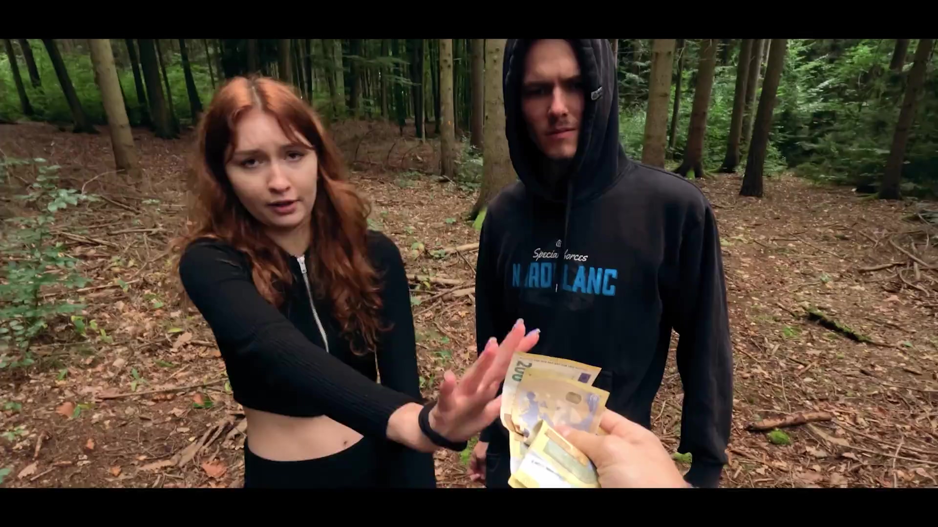 Fantasía pelirroja en la jungla: el cornudo paga para jugar