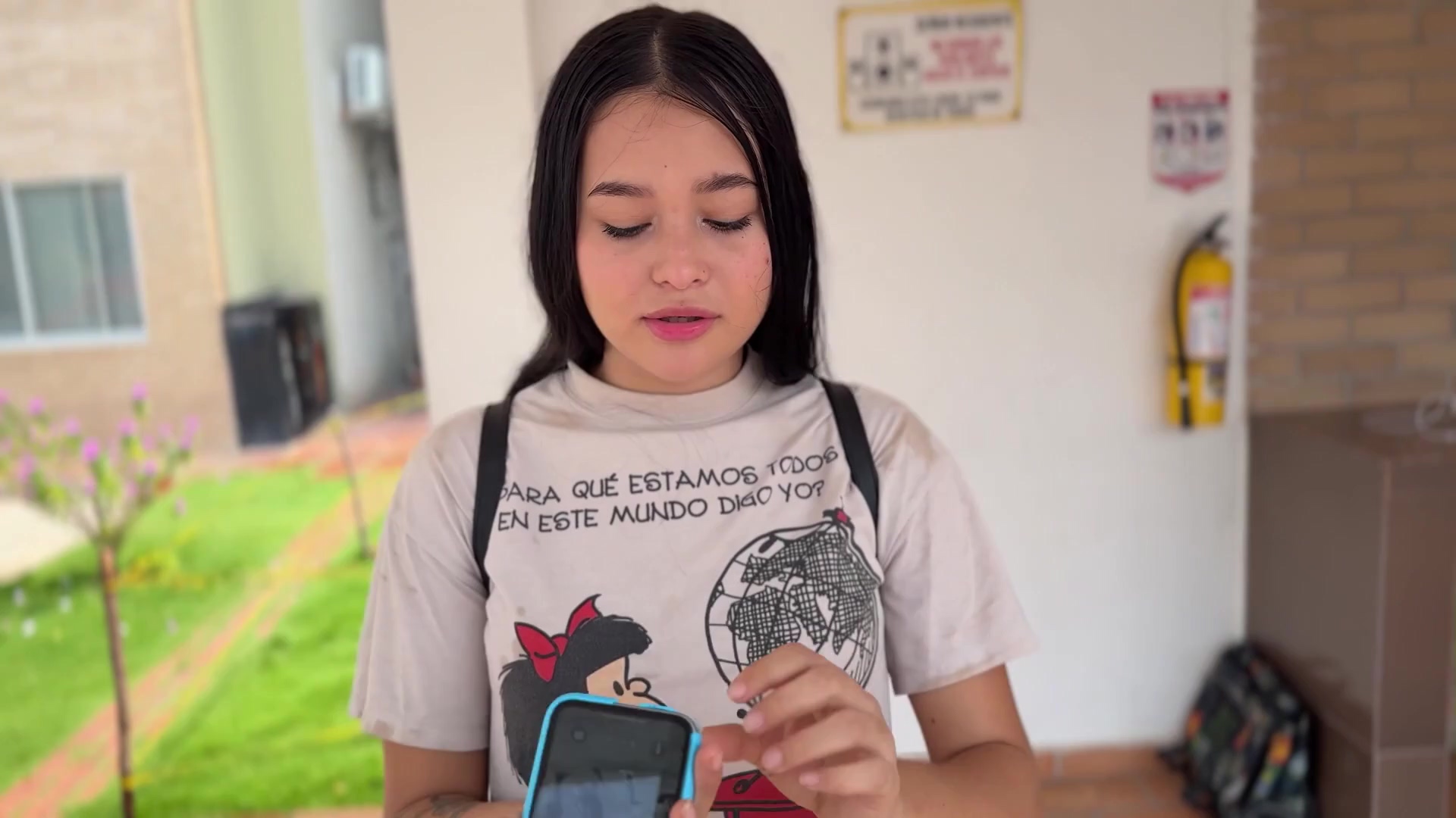 ¡Él quería una grabadora y yo metí mi polla en la bañera!