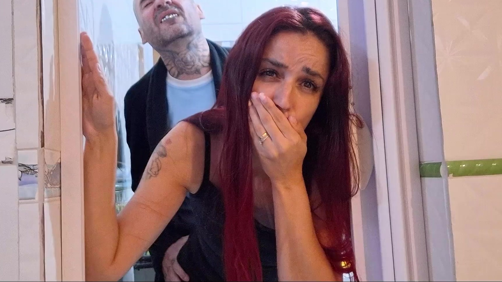 Hermanastra pelirroja infiel – juego porno