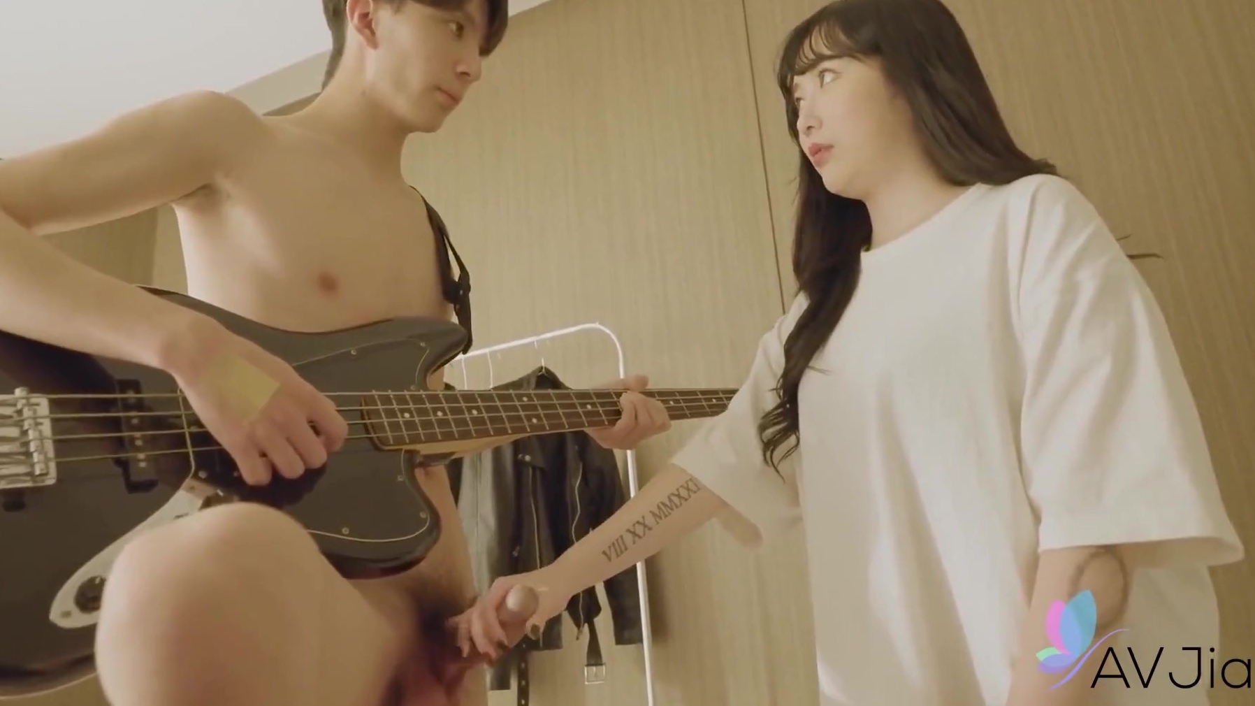 Sexo matutino con la japonesa Yuika Onosaka